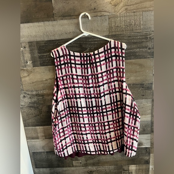 Elle| Plaid Front Split Layered Tank Top - Picture 6 of 6